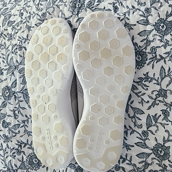 Adidas neo cloud foam womens size 9.5, slip on - Picture 3 of 7